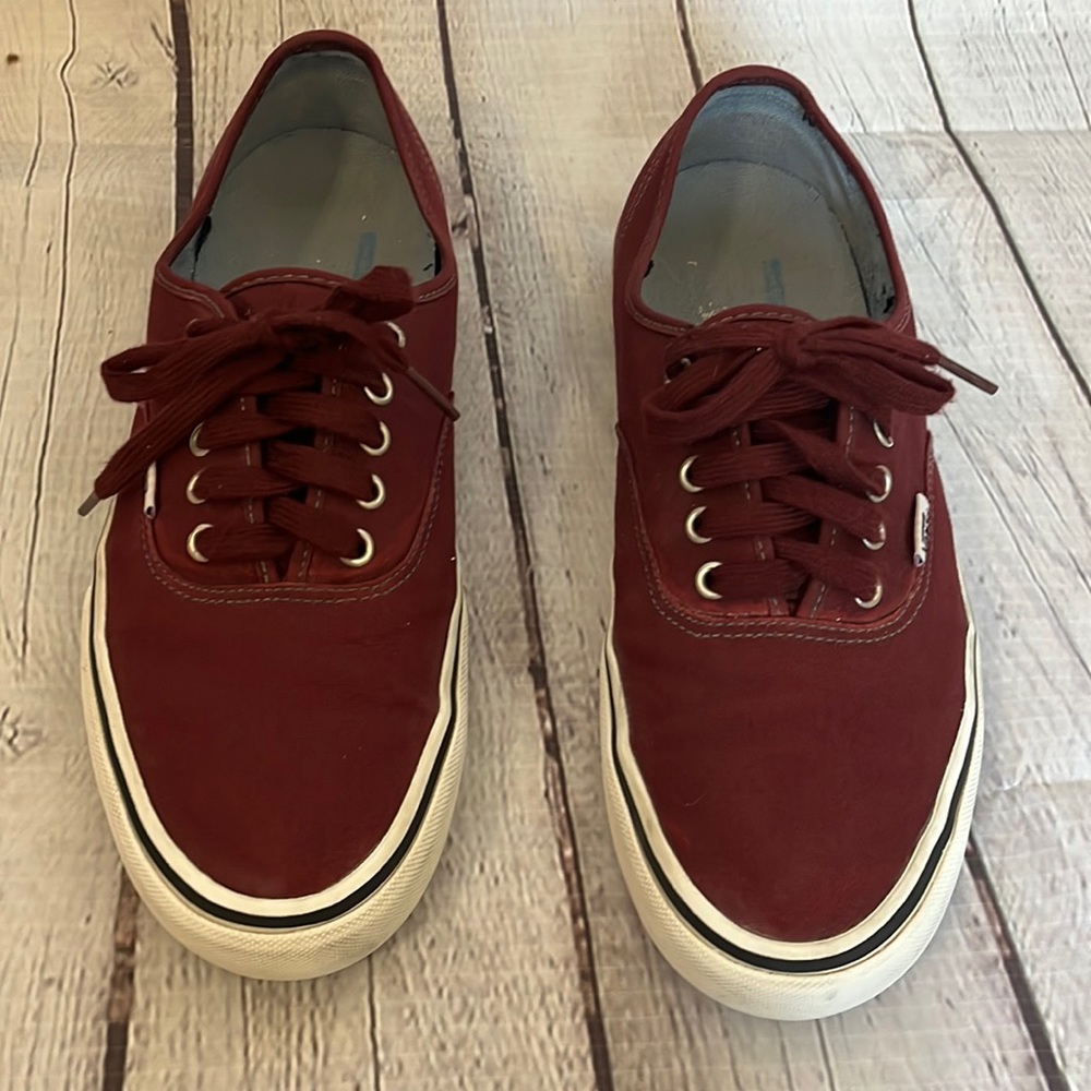 VAN'S | Men's Maroon Classic Vans Size 10